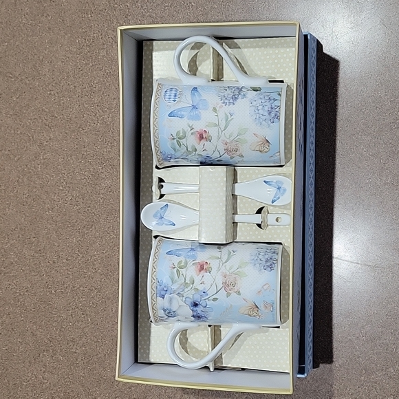 Delton Fine China Mug & Spoon Set!!! - Picture 1 of 10